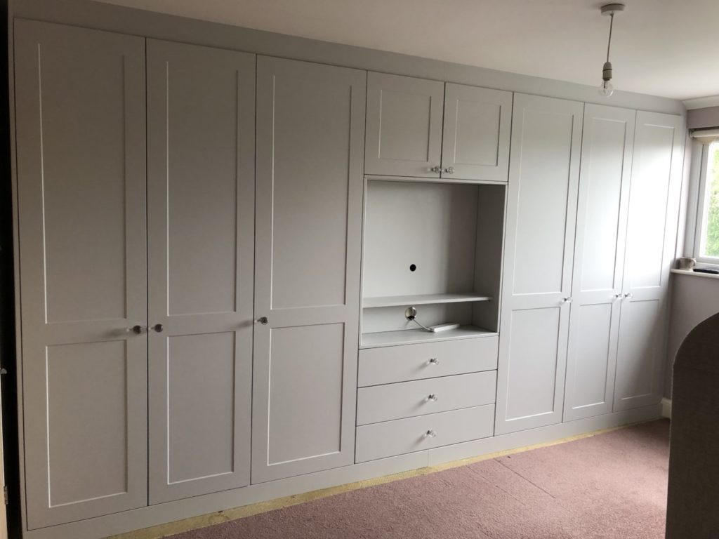 Wardrobe Spraying Companies near me! Here's the best Spraymasters UK
