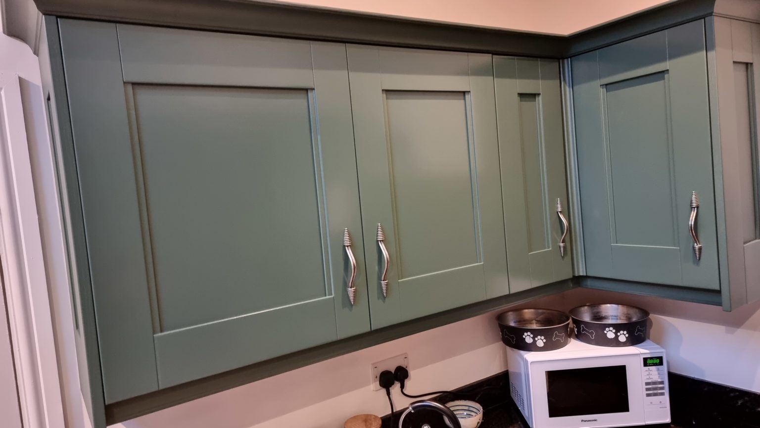Very Best Paint Colours for Kitchen cupboards, Lovely Spraymasters UK